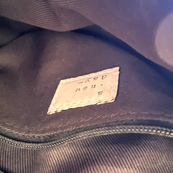 A new day black faux leather Crossbody with gold hardware - Picture 8 of 10